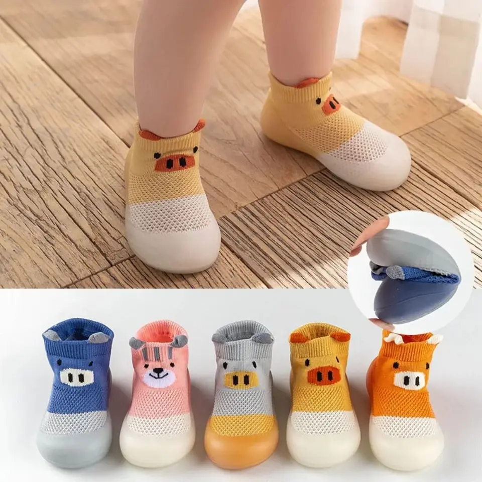 Nové deti Todller topánky Radi chlapci a dievčatá, ktoré nie sú skĺznuté ploché ponožky, ľahké pohodlné roztomilé roztomilé cartoon Pig Bear Pattern