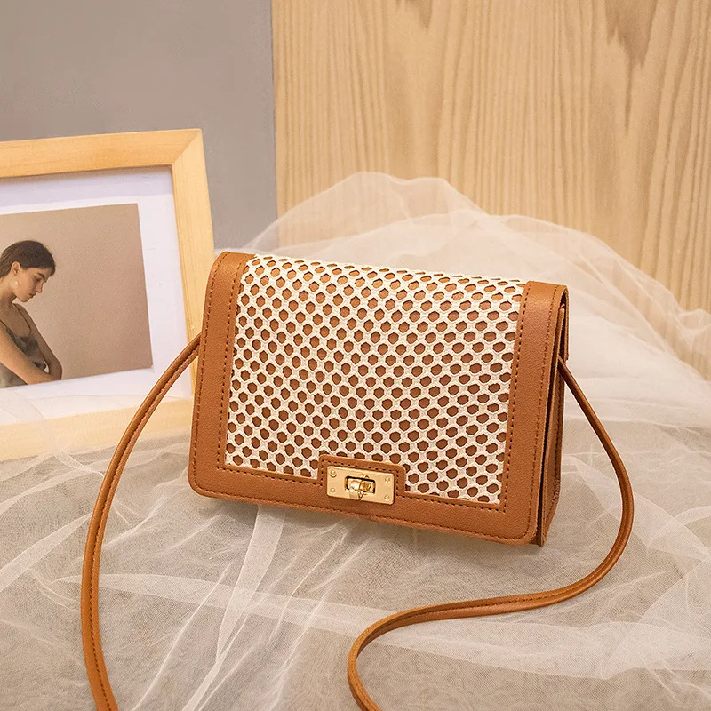 Nové dámske tašky Messenger Fashion Celú mieru malá štvorcová taška Trend Trend Bag Hit Color One Ramer Mobile Tabak mobilného telefónu