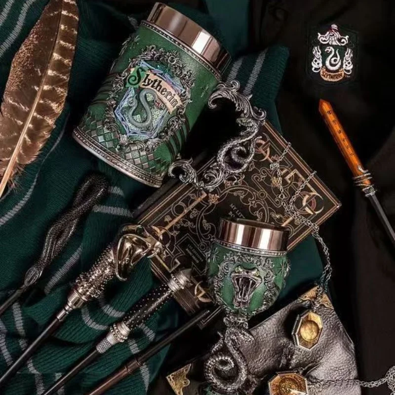 NOVÉ HOGWARRTS FLAME CUPS HADE LION ELAGE MUG Hrug Che Che Cháje poháriky DECORÁCIA Model dekoratívne ozdoby Zbierka