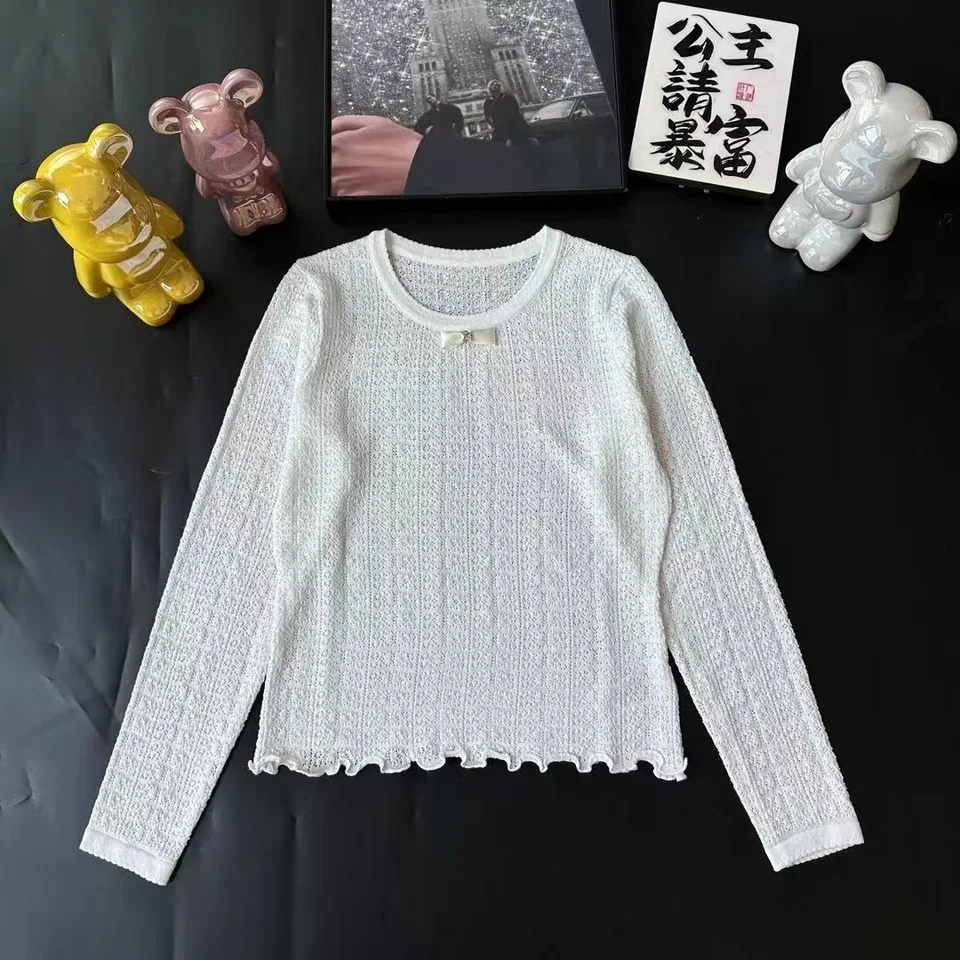 Nové jarné letné biele biele Slim Fit Sweet Pleted Pullover Dámske o krk luk s dlhým rukávom Dutiny Out Striped Sweater Topy C209