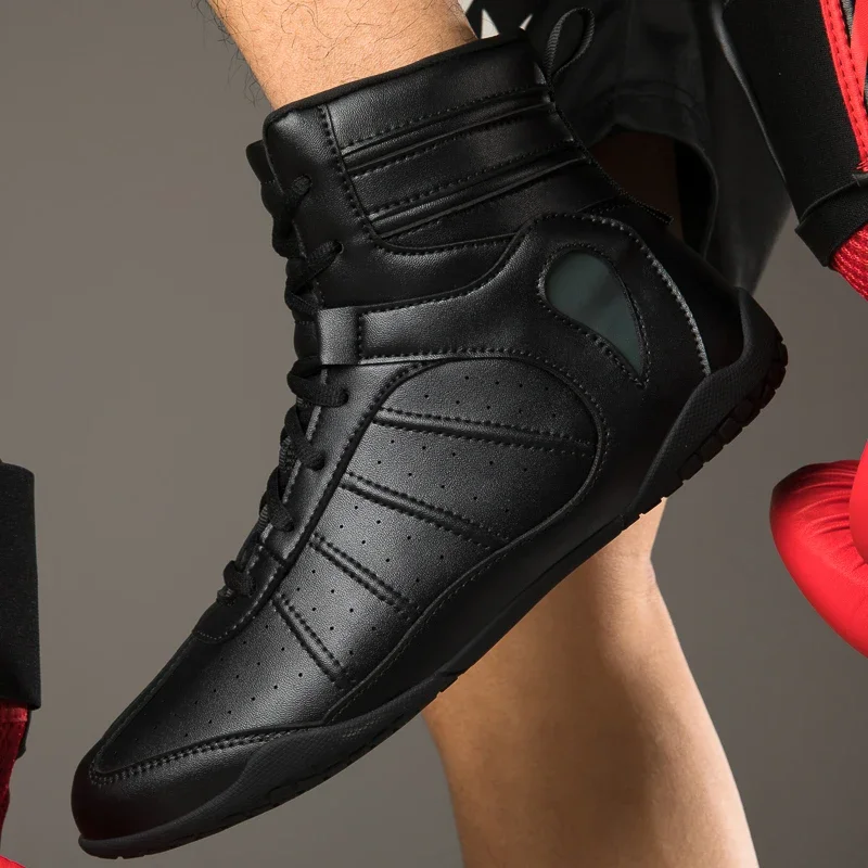 Nové kožené zápasové topánky Men Dámske Boxing Tlážnice Veľkosť 35-46 Wrestling topánky Pohodlné zápasové tenisky Muž 2024 Summer