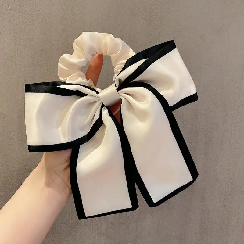 Nové kórejské čierne luky vlasy kravaty Scrunchies Ženy Elegantné hodvábne elastické kaderné kapela cyň