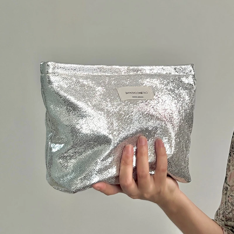 Nové lesklé flitry strieborné šampanské spojky kozmetické tašky na make -up prenosné toaletné potreby