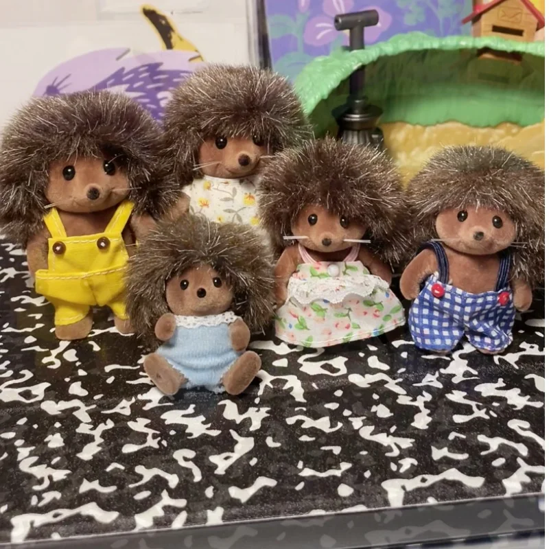 Nové lesné rodiny detská postava Midnight Cat Hedgehog Familymodel Room Ornament Doll Hrace Obľúbená z dievčat Kid Halloween Darčeky