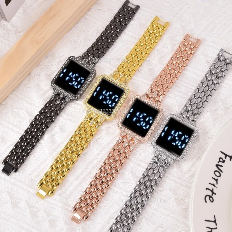 Nové luxusné ženy sledujú kamienok Rose Gold Watch Watch for Women Fashion Steel Dámske náramkové hodinky Elektronické hodinky hodinky