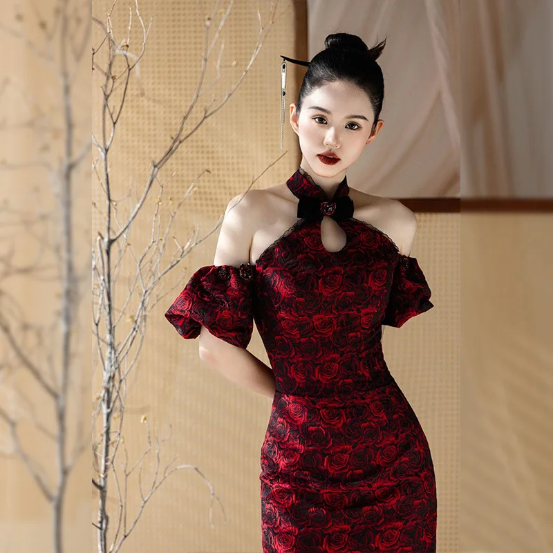 Nové mimo ramena Qipao Sexy nové čínske šaty Ženy nevesta svadobné šaty vylepšené cheongsam dlhé backless Vestidos
