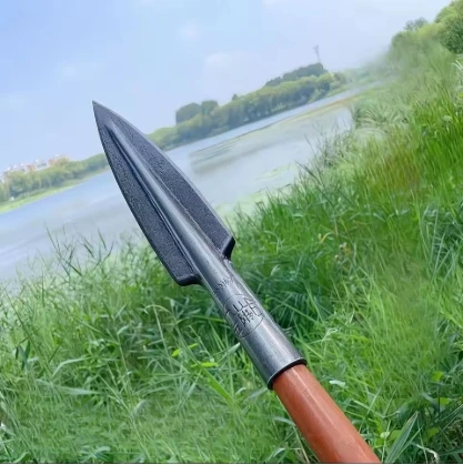 Nové multifunkčné vedenie All-Stoel Soted Lapet Outdoor Mountain Spear Head manganese oceľ diviaky kempingové nástroje