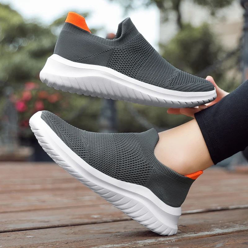 Nové pohodlné vysoké topánky Man and Womens Classic Sneakers odolné biele ploché plátno topánky veľkosť 35-45