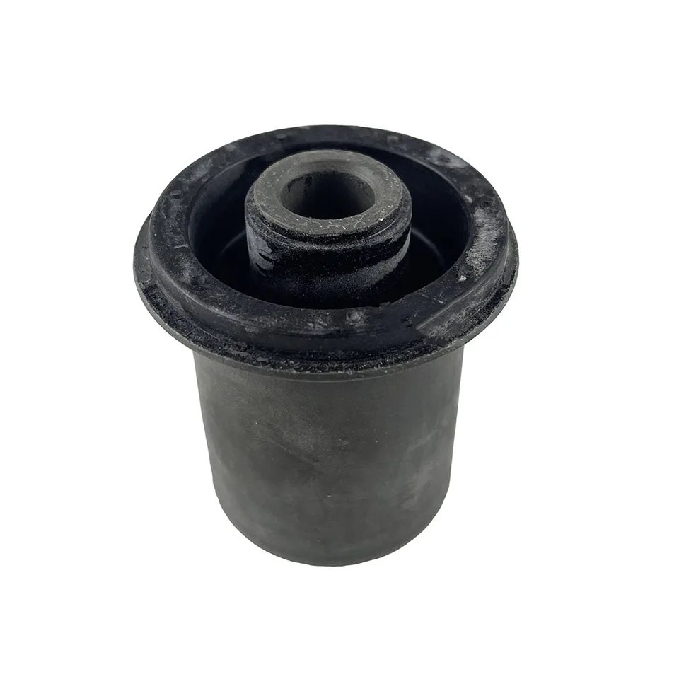 Nové zadné zavesenie horných / spodných ovládacích ramien Gumové rukávy puzdro MR374672, MR519399 pre Mitsubishi Pajero V73 V75 V77 V93 V97