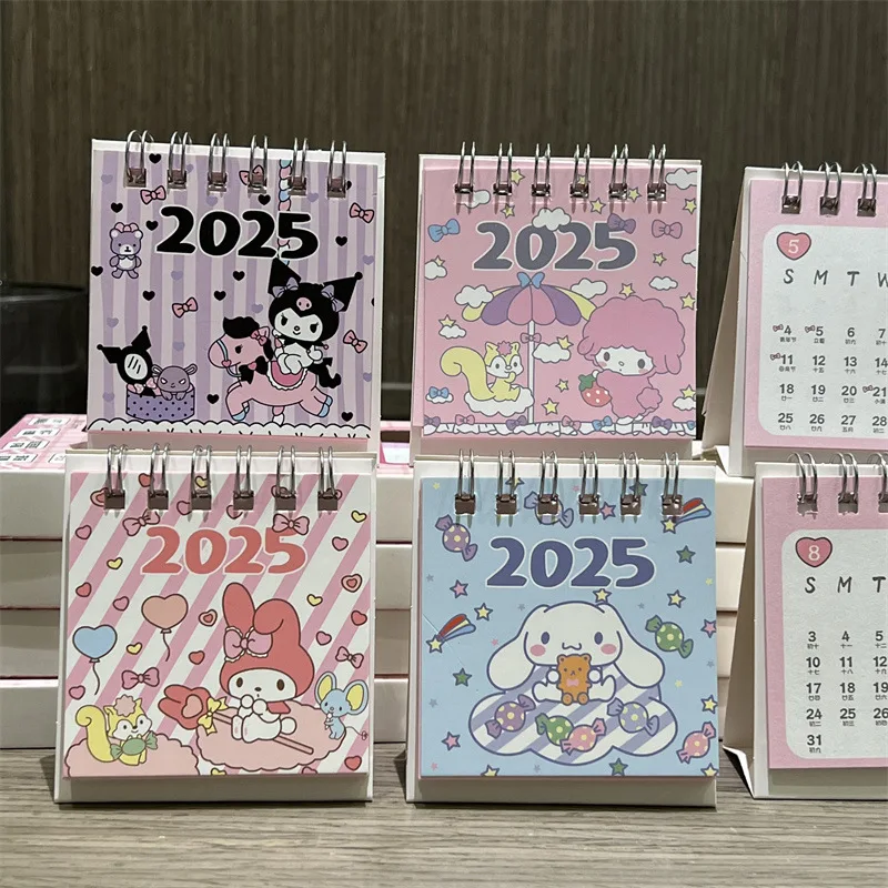 Nový 2025 Karikatúra Sanrio Mini Calendar Cinnamoroll Kuromi Melody Mini Desktop Decoration Deti stacionárny malý kalendár darček
