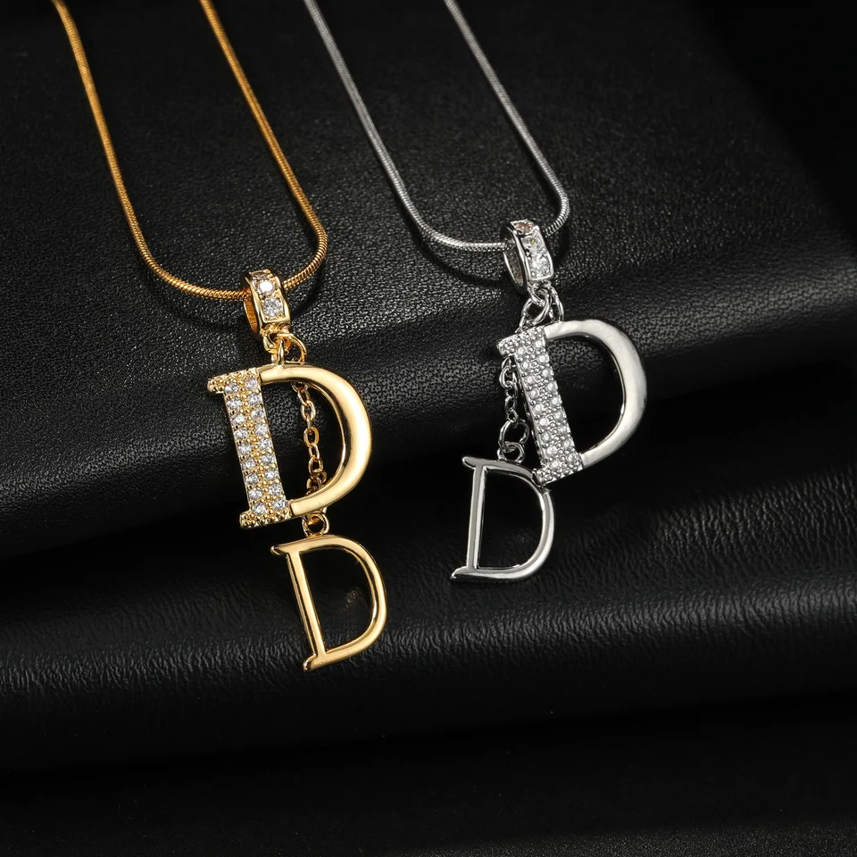 Nový dizajn zirkon Double D Letter Pendant Krátky náhrdelník reťaz módne šperky pre ženy Girls Party Gift