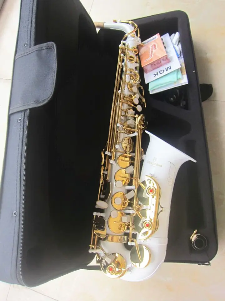 Nový profesionálny alt saxofón A-992 biely super hudobný nástroj Vysoko kvalitný e plochý Sax s puzdrom