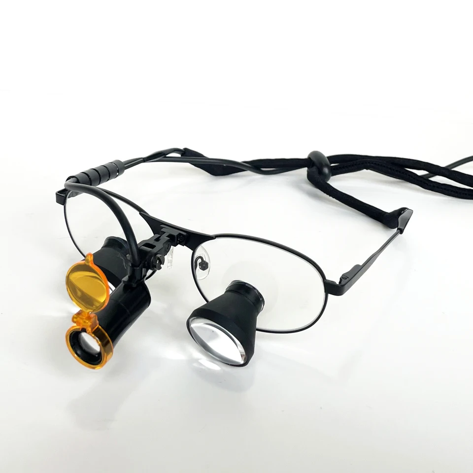 Nový príchod 2,5x 3x 3,5x Songzi Optics Titanium Frame TTL Dentálne chirurgické Loupes s SZ08C LED svetlometom Prispôsobené