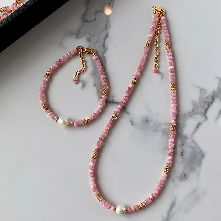 Nový príchod Trendy ružové krištáľové a prírodné sladkovodné perly 14k Zlato Plnené ženské šperky súpravy pre ženy Náramky Náramok