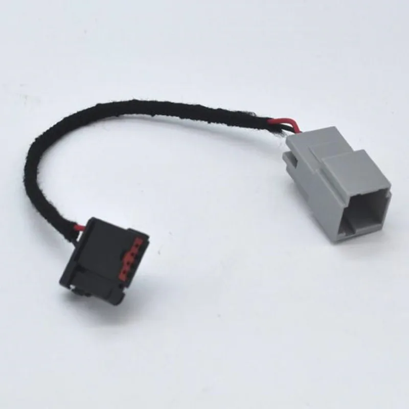 Nový vysokokvalitný dodatočník Apple CarPlay/Android USB Media Hub Adapter pre Ford Focus Sync3