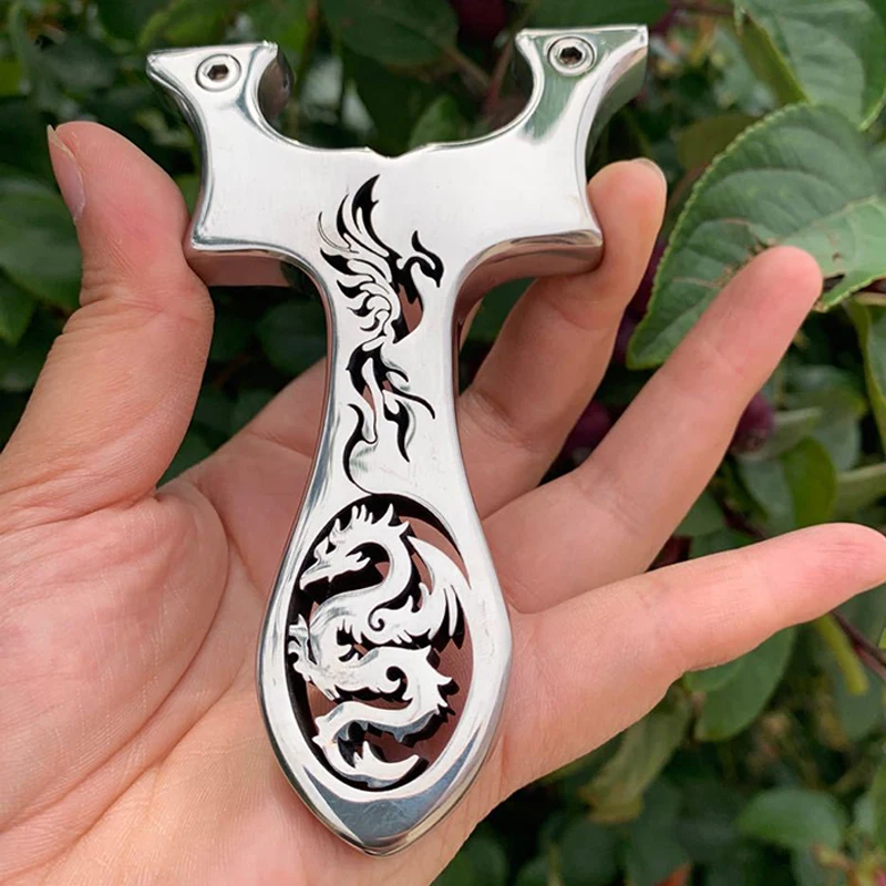 Nový štýl Dragon a Phoenix Pattern Plat gumbový pások Slingshot z nehrdzavejúcej ocele Outdoor Konkurencieschopný silný katapult