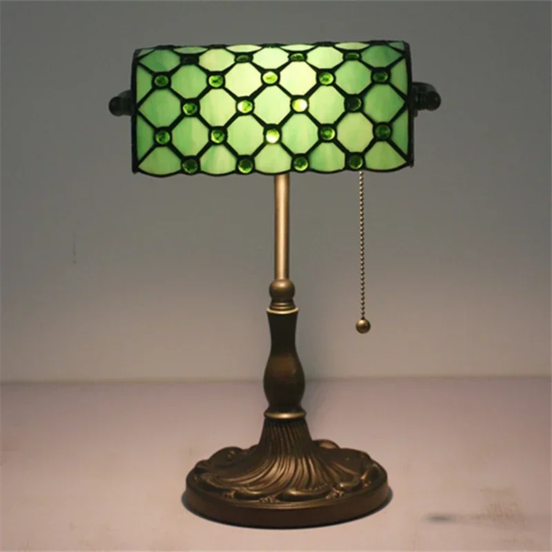Nočné stolové lampy stojace brehové svetlo pre spálňu osvetlenie stôl vitráže vitráže Vintage Tiffany Domáca dekorácia Pull Switch