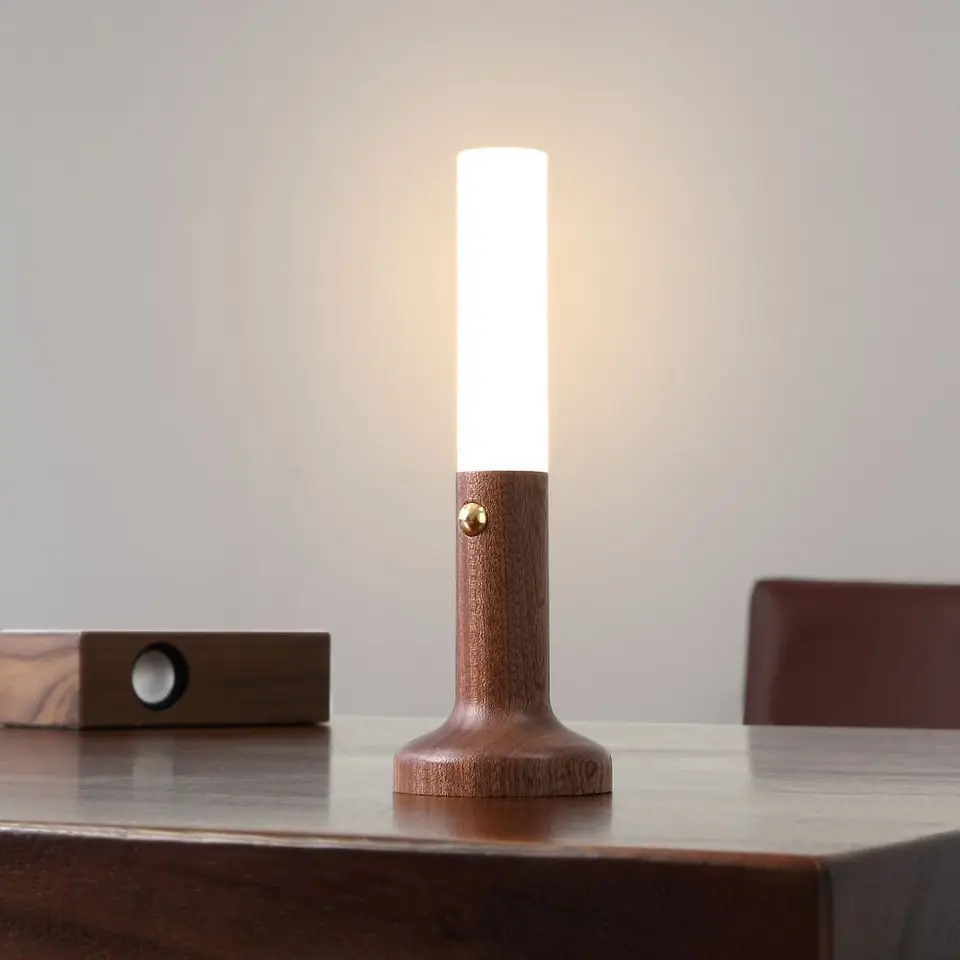 Nočné svetlo snímača pohybu USB Nabíjateľná batéria bezdrôtová magnetická LED nástenná svietnika s kovovým držiakom pre chodbu