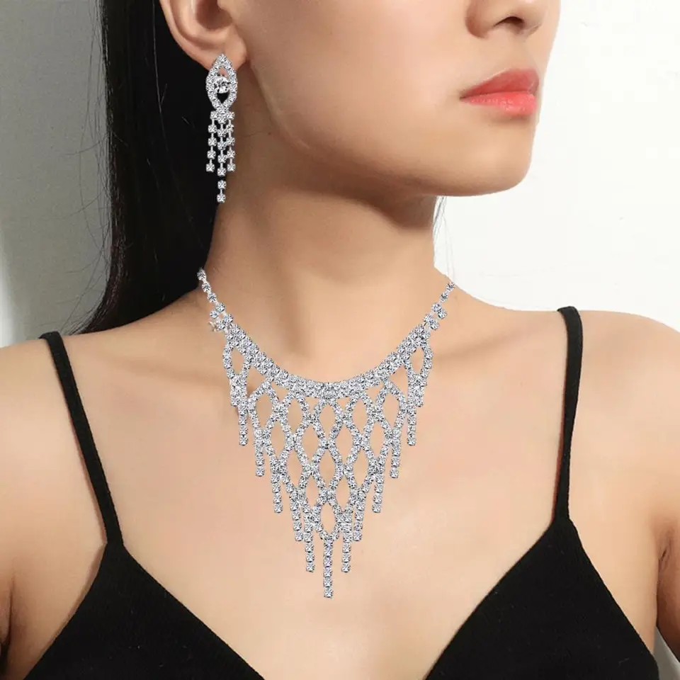 Náušnice s náhrdelníkom Sada lesklých kamienok zavesenie náušnice High-end Luxusná nevesta princezná štýl uši šperky