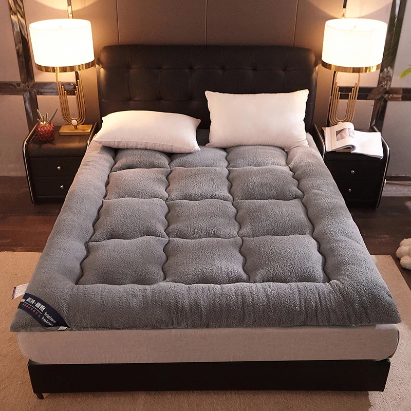 Obojstranný použiteľný jahňací zamatový matrac s 1,8 m lôžkovou internátnou jednou dvojitou tatami rohožkou hrubý teplý zimný futon