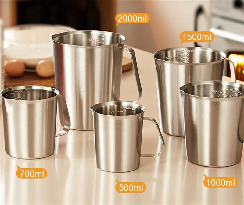 Odmerný pohár, 500-2 000 ml nehrdzavejúceho džbánu so značkou s rukoväť