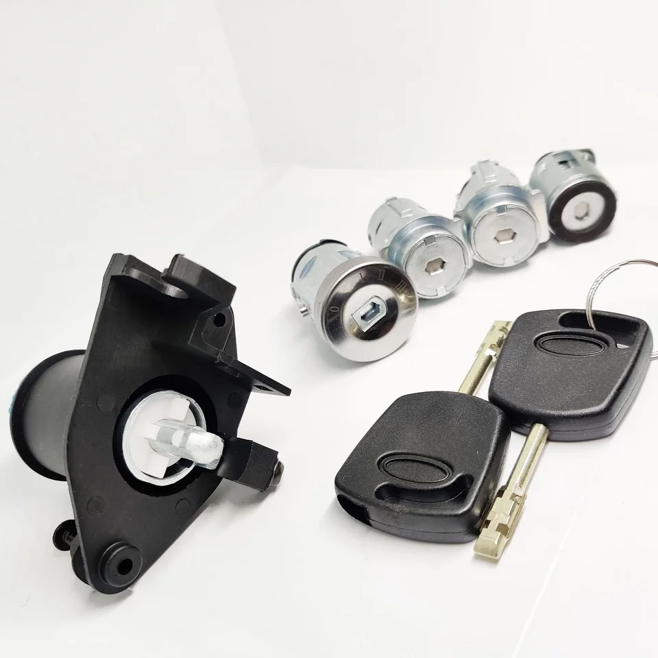 OEM 1479661 2S61-A22050N-CK 2S61A22050NCK Kompletný zámok dverí pre Ford Fiesta MK5 Fusion 2001-2008
