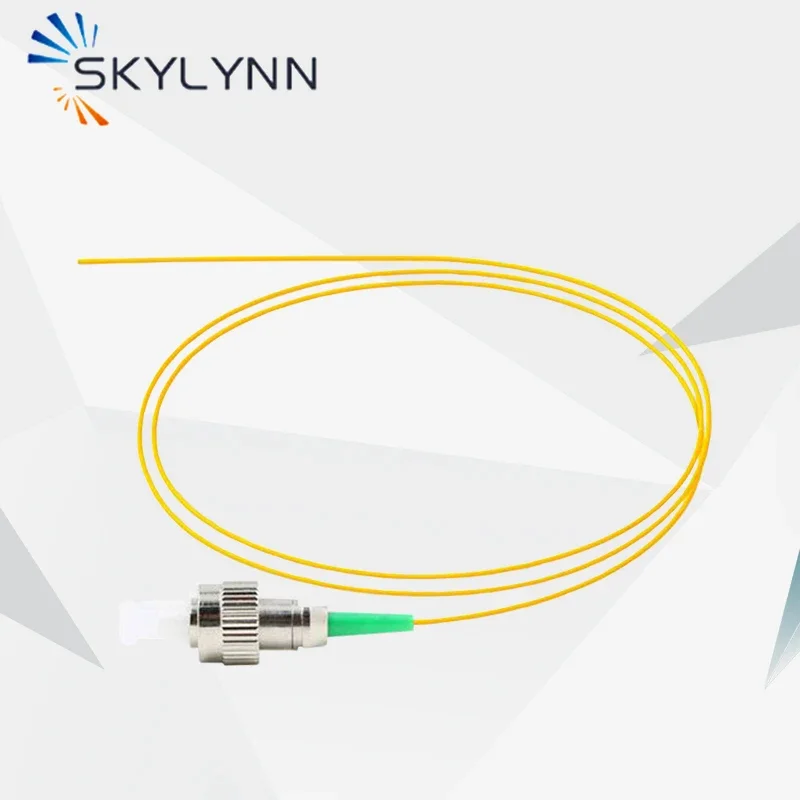 OEM 50ks 1Meter Dĺžka FC/APC Single Mode G652D/G657A1/G657A2 0,9 mm BUDNÝ TUMBER ŽLOTNÝ LSZH Vlákno optického pigtailu na zostrih