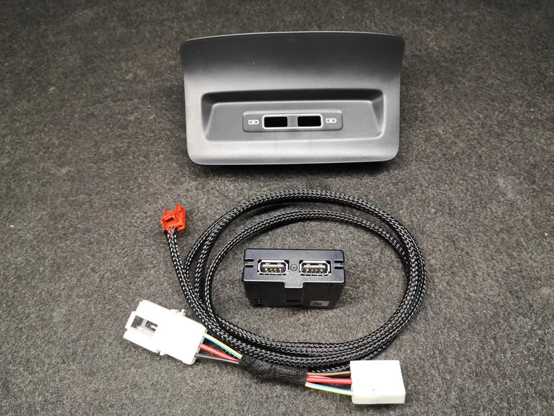 OEM ARKA KOLTUK USB SEKE ARMERST USB Adaptörü SkoDa Kodiaq Karoq 5QD 035 726 L