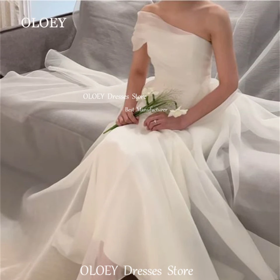 Oloey elegantné záhyby tylové svadobné šaty Kórea fotenie Jedno rameno Svadobné šaty slonovina slonovina dlhá na mieru Robe de manželstvo
