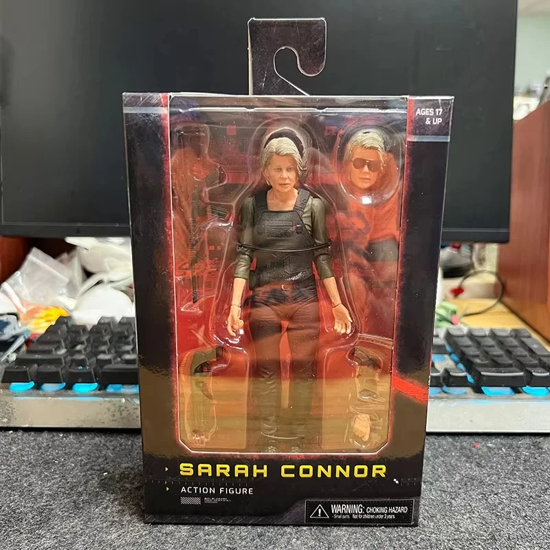 Originál na sklade NECA Terminátor Dark Fate Movie Elderly Sarah Connor 7-palcová akčná postava modely hračiek