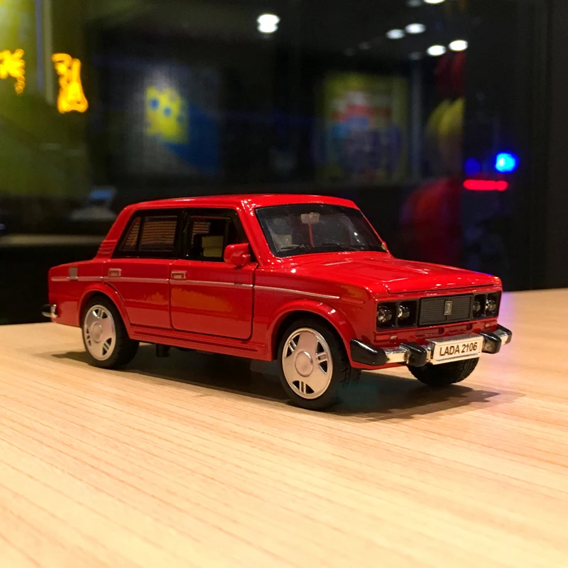Originálna Diecast Alloy 1/32 LADA 2106 RUSSKÝ MODEL Auto pre dospelých Classic Collection Static Display Boy Hračky