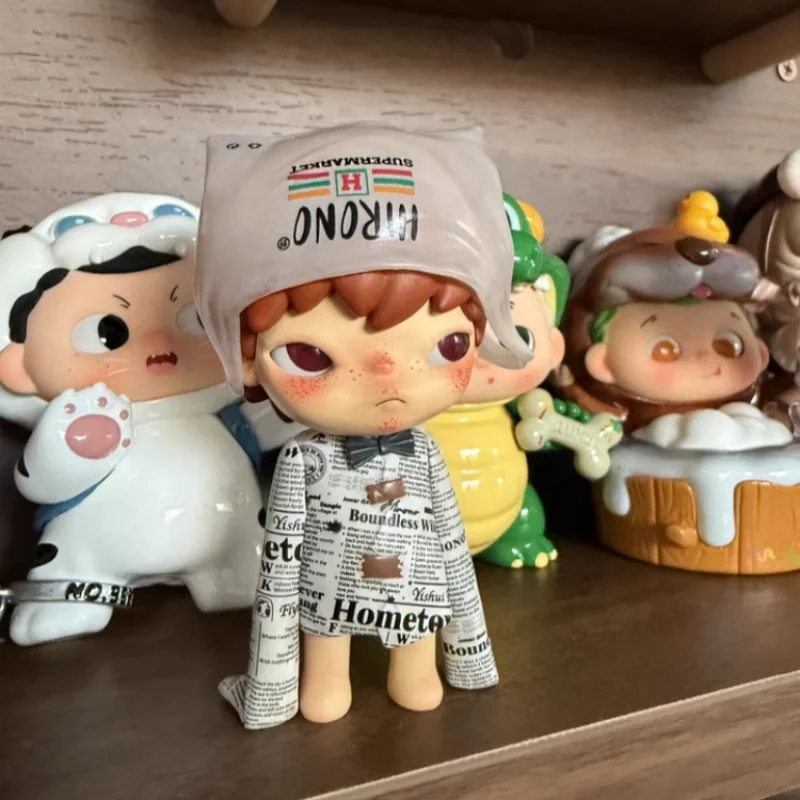Originálne hirono malé a zlomyseľné sériové postavy Cartoon Anime Dolls Kawaii Dolls Obliekanie hračiek Darčeky Desktop Ornament