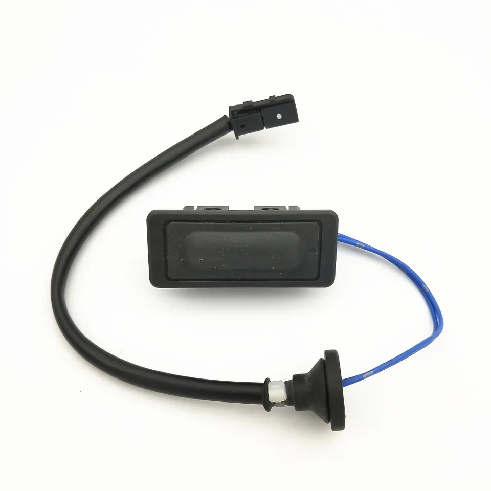Originálny spínač otvárania zadných dverí kmeňa pre uvoľňovanie kmeňa pre Chevrolet Sonic Aveo T300 OEM# 96940890
