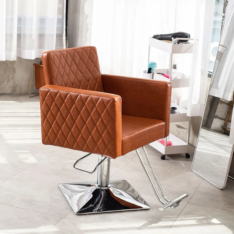 Otočné vintage holičské stoličky estetika pedikúra Stylist