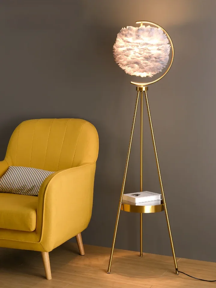 Perie stolová lampa obývacia izba spál