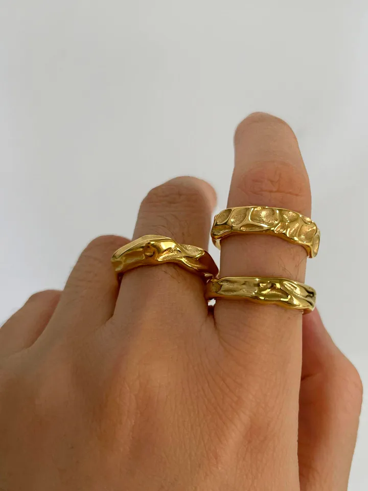 Peri'sbox Waterproof 18k Goldated Nepravidelné kladené robustné krúžky pre ženy 316L z nehrdzavejúcej ocele Trendy tvorivé šperky darček
