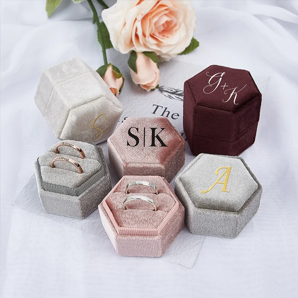 Personalizovaný šesťuholníkový zamatový prsteň Ring Box Vlastné svadobné zásnub
