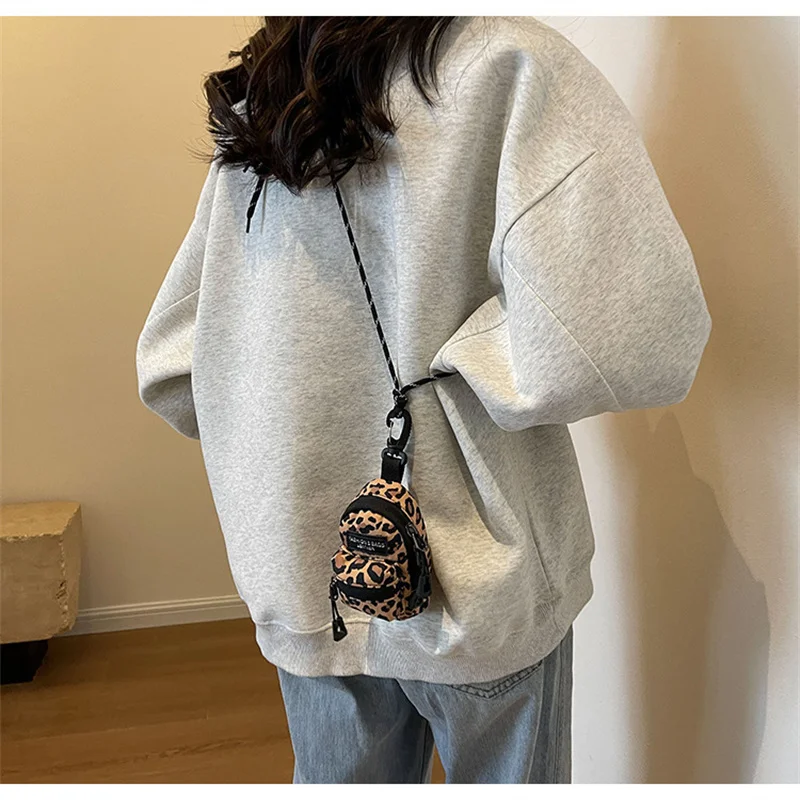 Peňaženka viacúčelová leopardová tlač hnedá mini športová nulová slúchadlá kľúča s kabelkami Crossbody Všestranné malé peňaženky