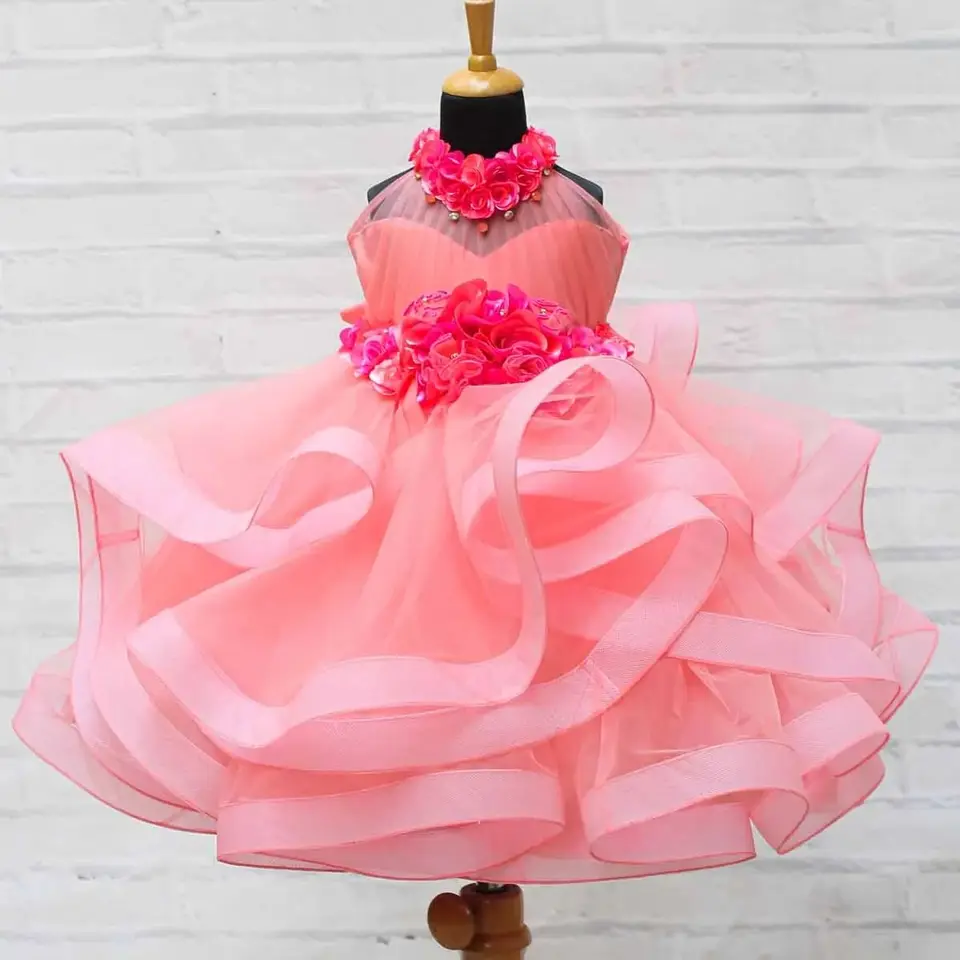 Pink Flower Girl Šaty prispôsobené kvetinové deti princezná šaty narodeninové oslavy šaty quincenera vrstie