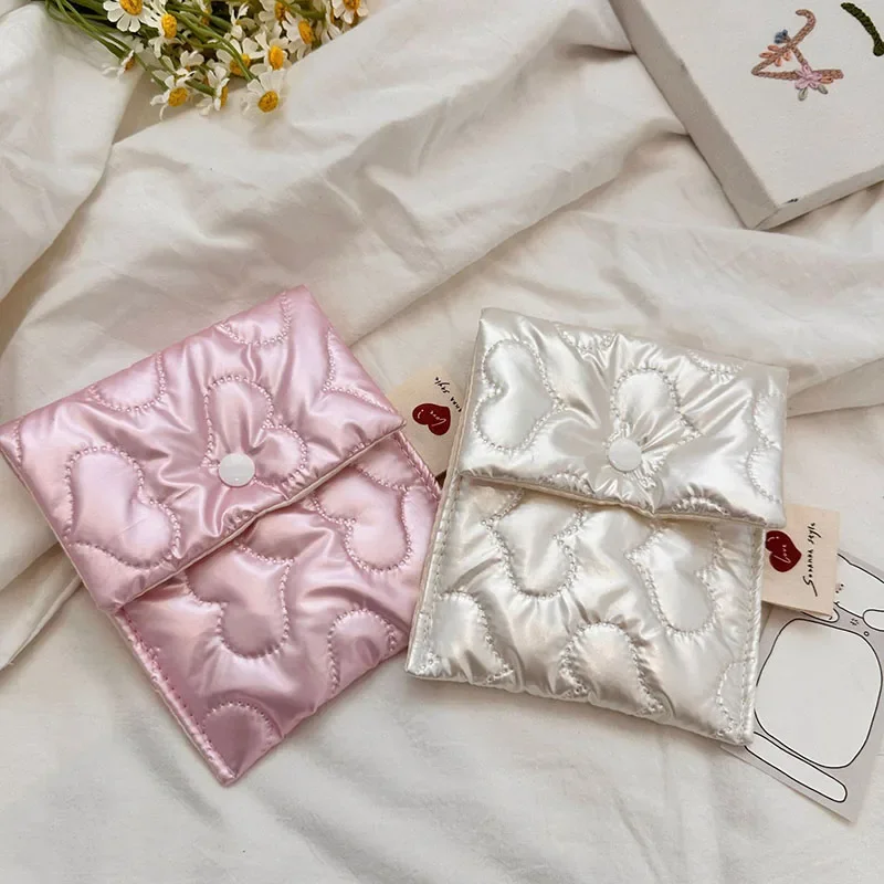 Pink Love Sanitárna obrúsok Skladovacia taška Multifunkčná minca kabelka Študent minca Coin Coin Organizátor kreditný kreditný puzdro