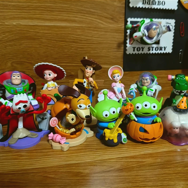 Pixar Fright Night Series Figures Blind Box Hračky Prekvapenie hračiek pre Halloween vianočný deň darček záhadný box Ornament Buzz Woody