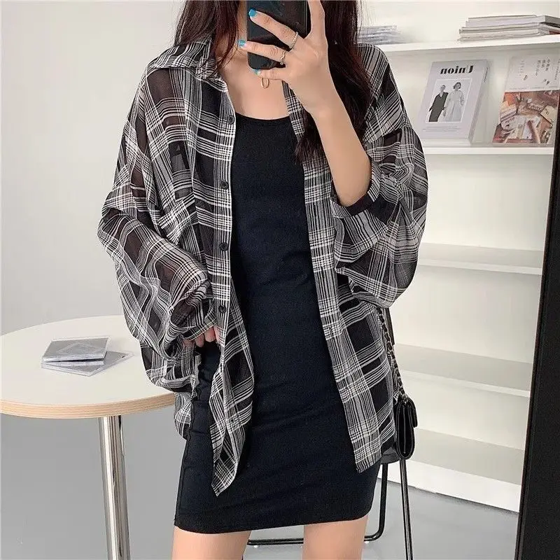Plaid košeľa pre ženy jar jeseň nový tenký model s dlhým rukávom Polo krk uvoľnený mládež Sunkreen Top Trend Street Príležitostná blúzka