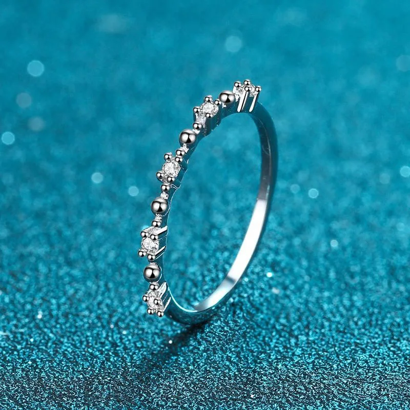Platinum pt950 Výbušné šťastné zdobenie Moissanit Ring Dámske malé dizajnérske svadobné kapela
