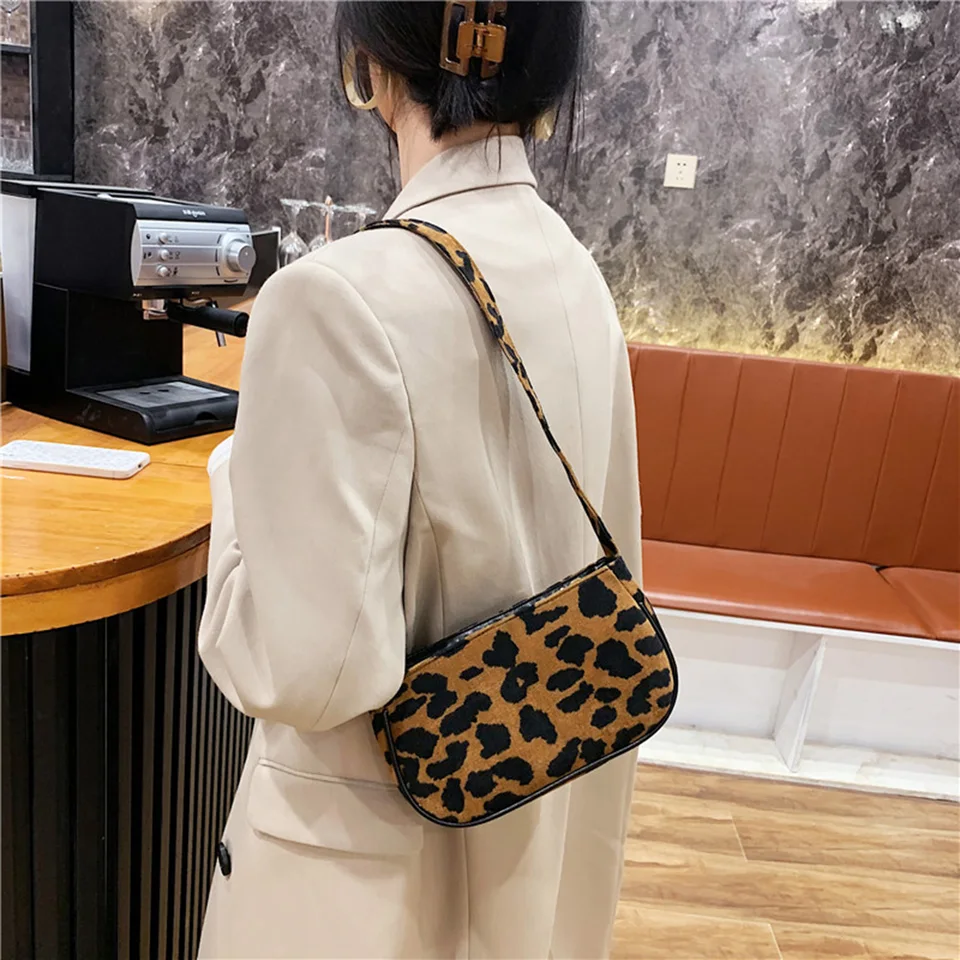 Plyšový materiál pre zvieratá Messenger Bag Originálny dizajn tote leopardový vzor veľkej kapacity vrecká na ramene nakupovanie kabelky