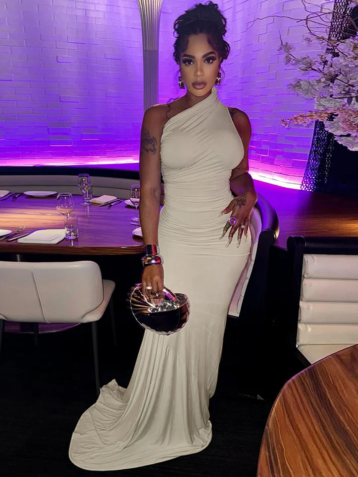 Podivná kunda naklonená ramenné šaty Ženy y2k letný trend Skinny Elegantná narodeninová oslava elegantná jednoduché klubové oblečenie banket Vestidos
