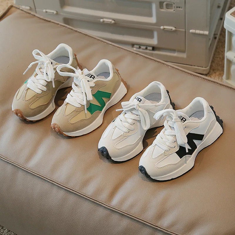 Pohodlná topánka Dieťa Girl 2023 Nové jarné detské bežecké topánky pre chlapcov Soft Arch Support Deti obuv detských trénerov
