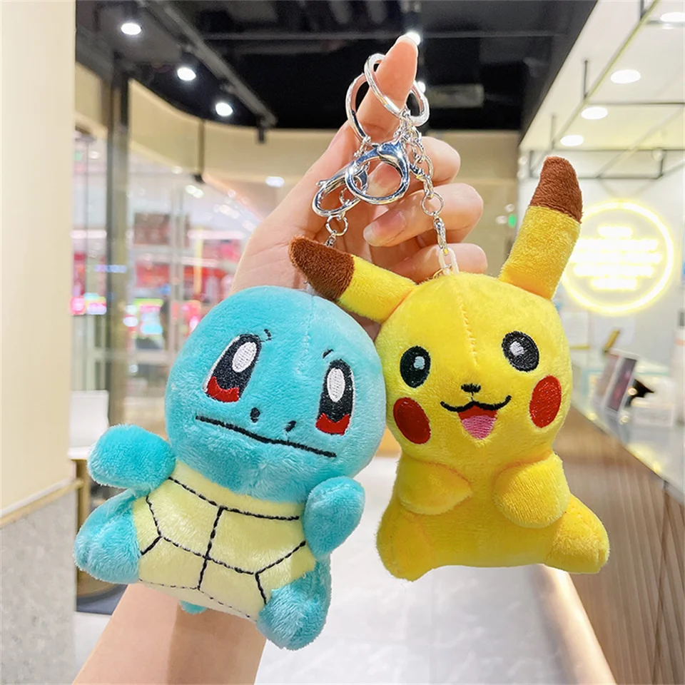 Pokemen Pikachu plyšový kľúče Doll Cartoon Cartoon Squirtle Psyduck Dolls Keyring Plushie Keychains Bag Tag Dievčatá darčeky hračky