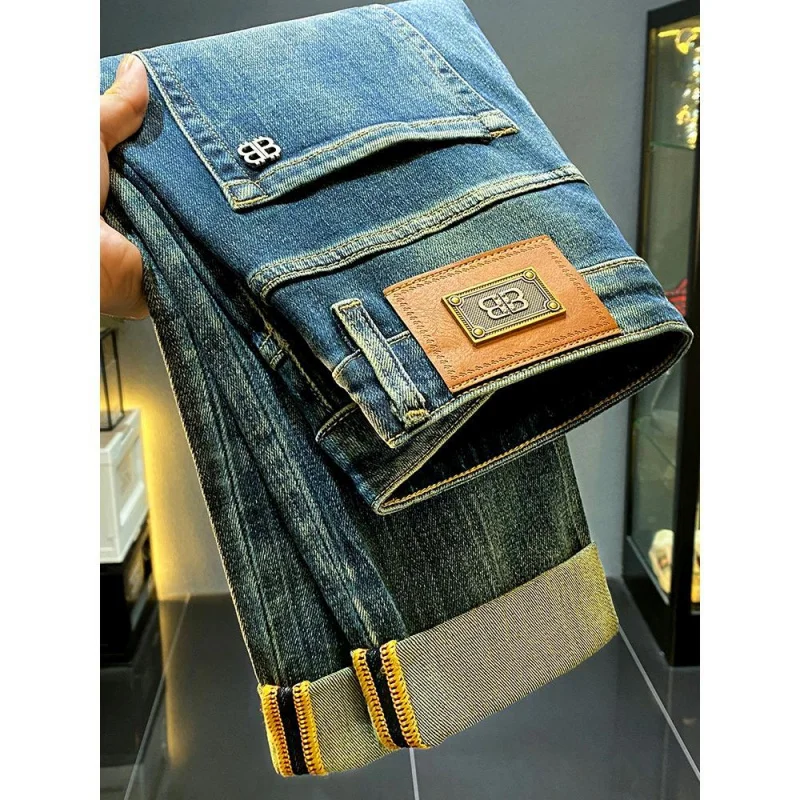 Pokročilé a chladné neformálne džínsy pre mužov Slim Fit Nový retro trend elastické nohavice s malými nohami z moderných značiek