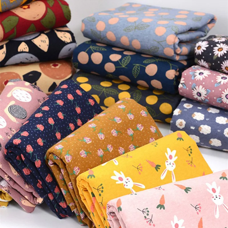 Polter detská flanelová tkanina Cartoon Flower Print 100% bavlnená kefovaná flanelová tkanivo pre odevné košele pyžamy T1076