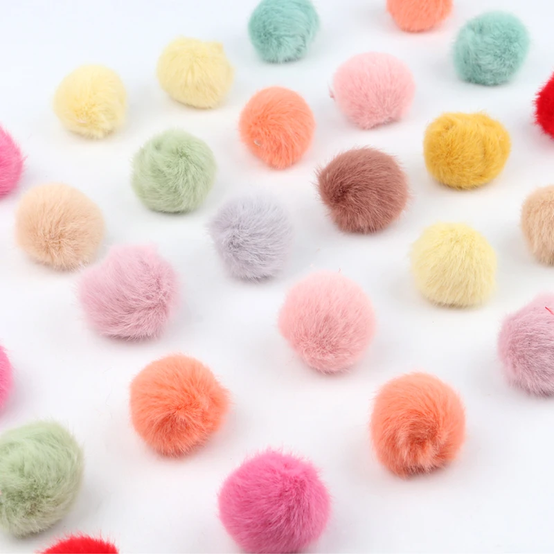 Pompézy 25 mm kožušinové gule Fluffy Pompoms 2,5 cm DIY pre kľúče šperky náušnice Pom pom gall